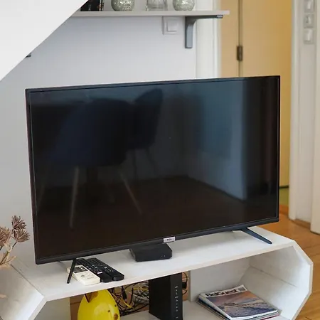 Experience Apartment *